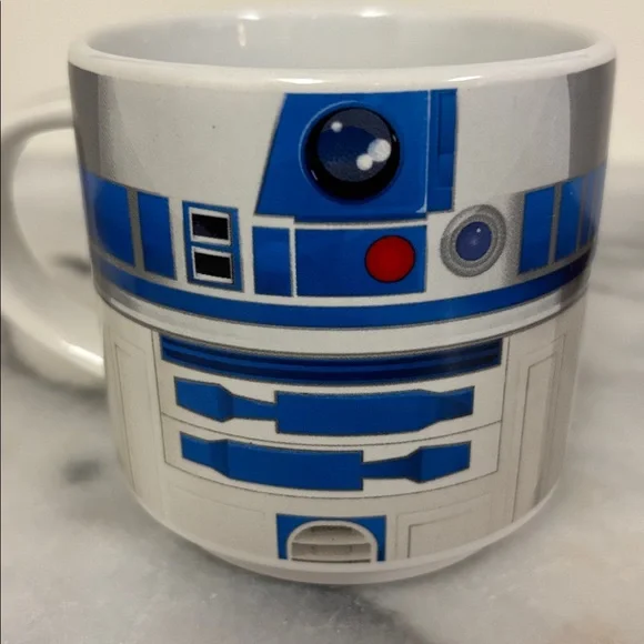 R2-D2 Mug - Picture 2 of 8